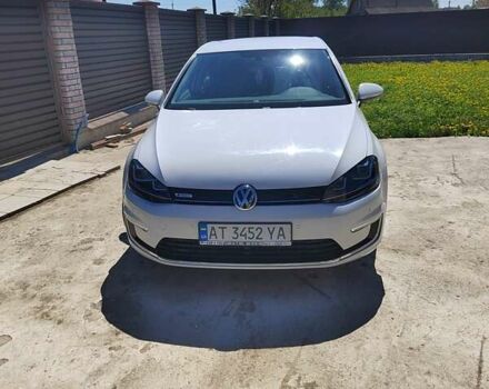 Белый Фольксваген e-Golf, объемом двигателя 0 л и пробегом 78 тыс. км за 10000 $, фото 10 на Automoto.ua