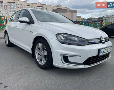 Белый Фольксваген e-Golf, объемом двигателя 0 л и пробегом 92 тыс. км за 9500 $, фото 21 на Automoto.ua