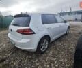Белый Фольксваген e-Golf, объемом двигателя 0 л и пробегом 99 тыс. км за 7950 $, фото 3 на Automoto.ua