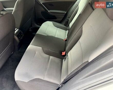 Белый Фольксваген e-Golf, объемом двигателя 0 л и пробегом 121 тыс. км за 8500 $, фото 13 на Automoto.ua
