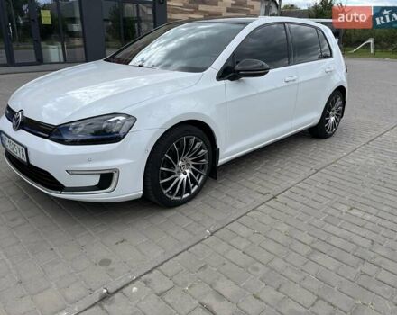 Белый Фольксваген e-Golf, объемом двигателя 0 л и пробегом 105 тыс. км за 12300 $, фото 9 на Automoto.ua