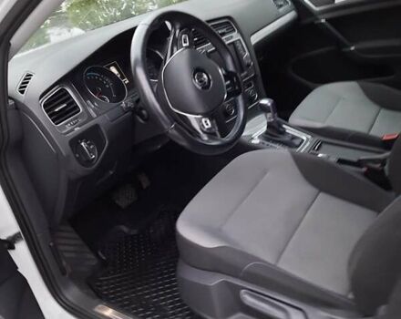 Белый Фольксваген e-Golf, объемом двигателя 0 л и пробегом 107 тыс. км за 8800 $, фото 30 на Automoto.ua