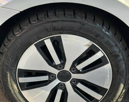 Белый Фольксваген e-Golf, объемом двигателя 0 л и пробегом 114 тыс. км за 10700 $, фото 10 на Automoto.ua