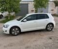 Белый Фольксваген e-Golf, объемом двигателя 0 л и пробегом 138 тыс. км за 8900 $, фото 2 на Automoto.ua