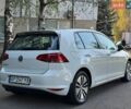 Белый Фольксваген e-Golf, объемом двигателя 0 л и пробегом 126 тыс. км за 8000 $, фото 5 на Automoto.ua