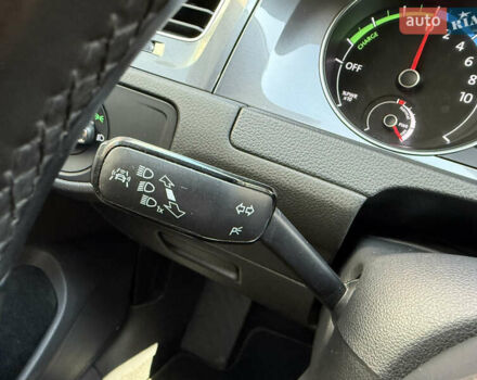 Белый Фольксваген e-Golf, объемом двигателя 0 л и пробегом 95 тыс. км за 9500 $, фото 34 на Automoto.ua