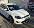 Белый Фольксваген e-Golf, объемом двигателя 0 л и пробегом 200 тыс. км за 8000 $, фото 1 на Automoto.ua