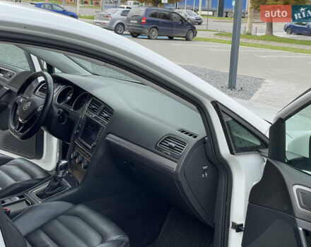 Белый Фольксваген e-Golf, объемом двигателя 0 л и пробегом 154 тыс. км за 9200 $, фото 23 на Automoto.ua