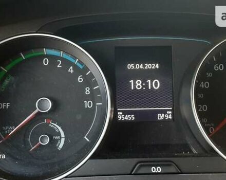 Белый Фольксваген e-Golf, объемом двигателя 0 л и пробегом 107 тыс. км за 8800 $, фото 12 на Automoto.ua