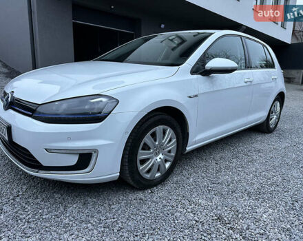 Белый Фольксваген e-Golf, объемом двигателя 0 л и пробегом 161 тыс. км за 7750 $, фото 5 на Automoto.ua