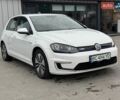 Белый Фольксваген e-Golf, объемом двигателя 0 л и пробегом 97 тыс. км за 8700 $, фото 7 на Automoto.ua