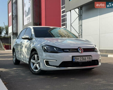 Белый Фольксваген e-Golf, объемом двигателя 0 л и пробегом 95 тыс. км за 9500 $, фото 1 на Automoto.ua