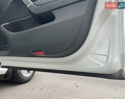 Белый Фольксваген e-Golf, объемом двигателя 0 л и пробегом 92 тыс. км за 9500 $, фото 37 на Automoto.ua