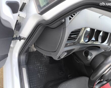 Белый Фольксваген e-Golf, объемом двигателя 0 л и пробегом 109 тыс. км за 8700 $, фото 12 на Automoto.ua
