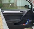Белый Фольксваген e-Golf, объемом двигателя 0 л и пробегом 85 тыс. км за 10000 $, фото 4 на Automoto.ua