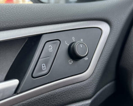 Белый Фольксваген e-Golf, объемом двигателя 0 л и пробегом 120 тыс. км за 7800 $, фото 14 на Automoto.ua