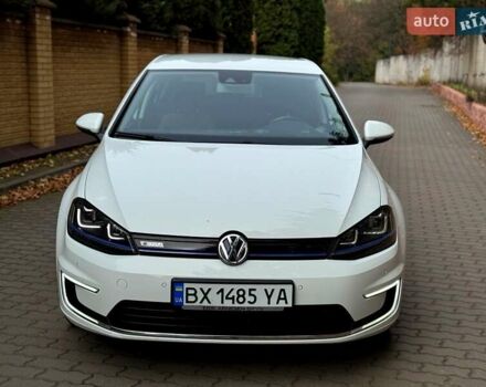 Белый Фольксваген e-Golf, объемом двигателя 0 л и пробегом 121 тыс. км за 8500 $, фото 10 на Automoto.ua