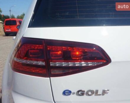 Білий Фольксваген e-Golf, об'ємом двигуна 0 л та пробігом 142 тис. км за 7900 $, фото 4 на Automoto.ua
