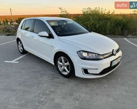 Белый Фольксваген e-Golf, объемом двигателя 0 л и пробегом 172 тыс. км за 8399 $, фото 2 на Automoto.ua