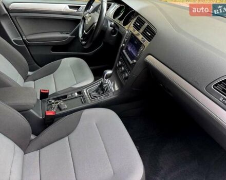 Белый Фольксваген e-Golf, объемом двигателя 0 л и пробегом 121 тыс. км за 8500 $, фото 20 на Automoto.ua