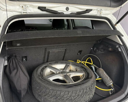 Білий Фольксваген e-Golf, об'ємом двигуна 0 л та пробігом 103 тис. км за 8499 $, фото 25 на Automoto.ua