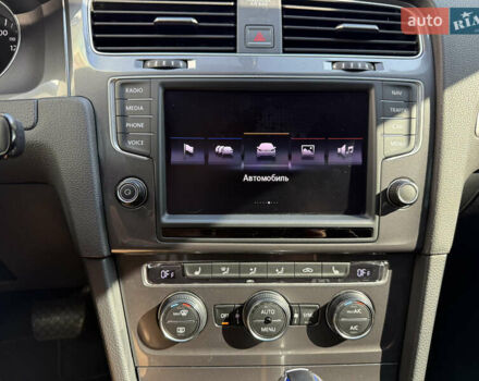 Белый Фольксваген e-Golf, объемом двигателя 0 л и пробегом 95 тыс. км за 9500 $, фото 44 на Automoto.ua