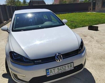 Белый Фольксваген e-Golf, объемом двигателя 0 л и пробегом 78 тыс. км за 10000 $, фото 2 на Automoto.ua