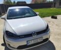 Белый Фольксваген e-Golf, объемом двигателя 0 л и пробегом 78 тыс. км за 10000 $, фото 2 на Automoto.ua