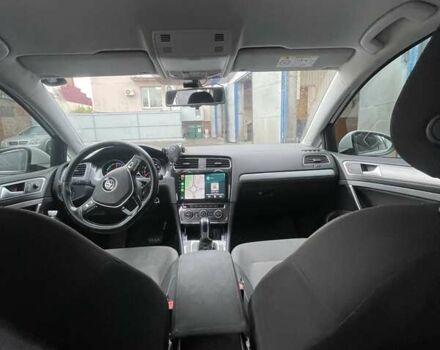 Белый Фольксваген e-Golf, объемом двигателя 0 л и пробегом 205 тыс. км за 8700 $, фото 2 на Automoto.ua