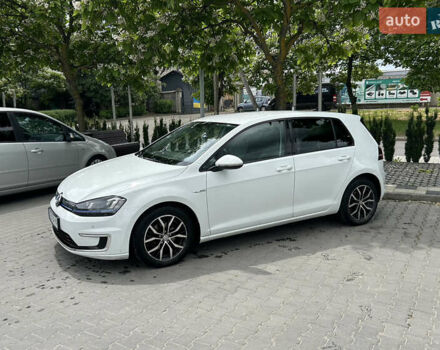 Белый Фольксваген e-Golf, объемом двигателя 0 л и пробегом 177 тыс. км за 8700 $, фото 1 на Automoto.ua