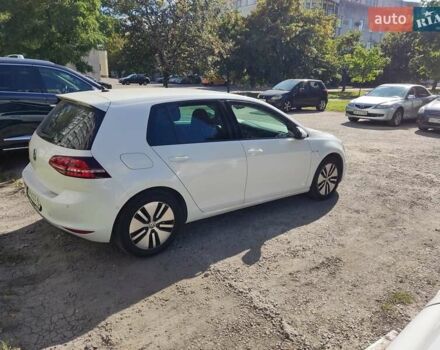 Белый Фольксваген e-Golf, объемом двигателя 0 л и пробегом 142 тыс. км за 9700 $, фото 9 на Automoto.ua