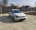 Белый Фольксваген e-Golf, объемом двигателя 0 л и пробегом 84 тыс. км за 9600 $, фото 4 на Automoto.ua