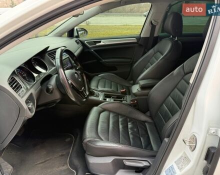 Білий Фольксваген e-Golf, об'ємом двигуна 0 л та пробігом 96 тис. км за 9500 $, фото 15 на Automoto.ua