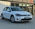 Белый Фольксваген e-Golf, объемом двигателя 0 л и пробегом 97 тыс. км за 8550 $, фото 7 на Automoto.ua