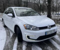 Белый Фольксваген e-Golf, объемом двигателя 0 л и пробегом 153 тыс. км за 7700 $, фото 2 на Automoto.ua