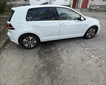 Белый Фольксваген e-Golf, объемом двигателя 0 л и пробегом 83 тыс. км за 10500 $, фото 1 на Automoto.ua
