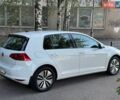 Белый Фольксваген e-Golf, объемом двигателя 0 л и пробегом 126 тыс. км за 8000 $, фото 4 на Automoto.ua