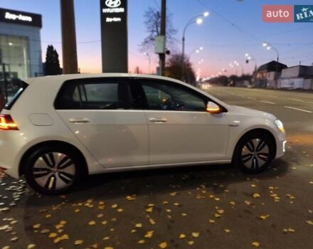 Білий Фольксваген e-Golf, об'ємом двигуна 0 л та пробігом 69 тис. км за 9111 $, фото 14 на Automoto.ua