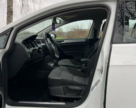 Белый Фольксваген e-Golf, объемом двигателя 0 л и пробегом 126 тыс. км за 8550 $, фото 16 на Automoto.ua