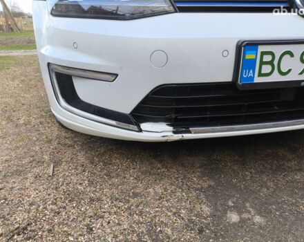 Белый Фольксваген e-Golf, объемом двигателя 0 л и пробегом 109 тыс. км за 8700 $, фото 9 на Automoto.ua