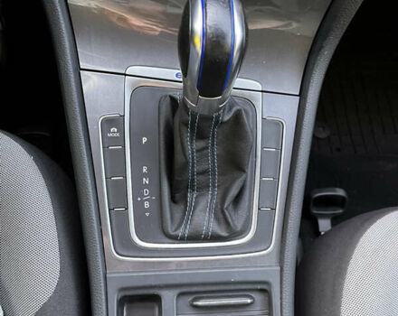 Белый Фольксваген e-Golf, объемом двигателя 0 л и пробегом 151 тыс. км за 8100 $, фото 26 на Automoto.ua