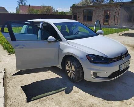 Белый Фольксваген e-Golf, объемом двигателя 0 л и пробегом 78 тыс. км за 10000 $, фото 9 на Automoto.ua