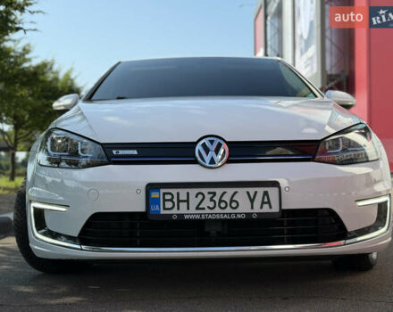 Белый Фольксваген e-Golf, объемом двигателя 0 л и пробегом 95 тыс. км за 9500 $, фото 14 на Automoto.ua