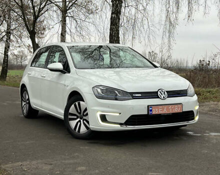 Белый Фольксваген e-Golf, объемом двигателя 0 л и пробегом 126 тыс. км за 8550 $, фото 3 на Automoto.ua
