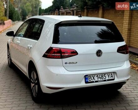 Белый Фольксваген e-Golf, объемом двигателя 0 л и пробегом 121 тыс. км за 8500 $, фото 3 на Automoto.ua