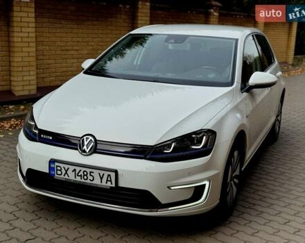 Белый Фольксваген e-Golf, объемом двигателя 0 л и пробегом 121 тыс. км за 8500 $, фото 2 на Automoto.ua