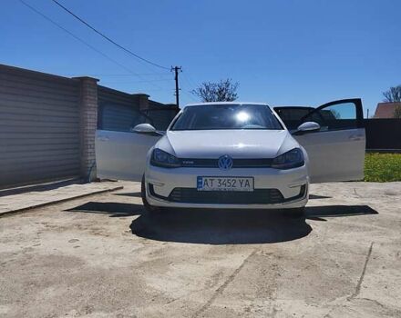 Белый Фольксваген e-Golf, объемом двигателя 0 л и пробегом 78 тыс. км за 10000 $, фото 1 на Automoto.ua
