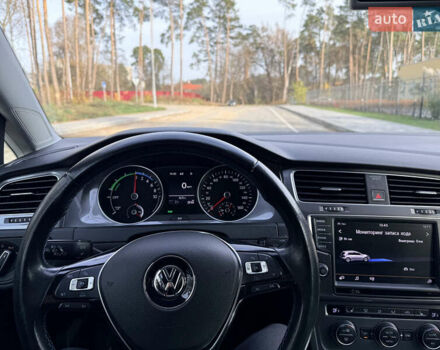 Білий Фольксваген e-Golf, об'ємом двигуна 0 л та пробігом 149 тис. км за 8200 $, фото 20 на Automoto.ua