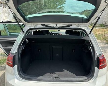 Белый Фольксваген e-Golf, объемом двигателя 0 л и пробегом 118 тыс. км за 10500 $, фото 12 на Automoto.ua