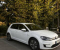 Белый Фольксваген e-Golf, объемом двигателя 0 л и пробегом 151 тыс. км за 8100 $, фото 8 на Automoto.ua